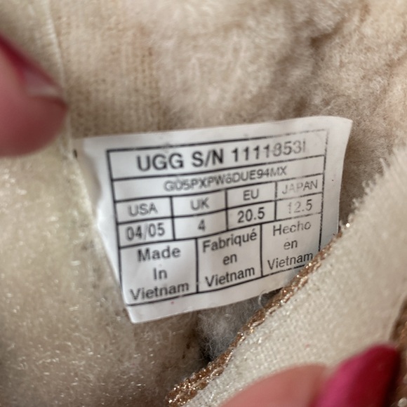 Girl’s UGG glitter boots size 4/5 - Picture 6 of 6